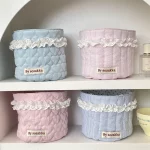 정리함 화장품 폴딩박스 정리함 스퀘어 보관 바구니 레이스 꽃 데스크탑 주최자 보관 바구니 한국 누비 이불 보관 바구니 귀여운 보관 프레임 홈 장식 광장 보관 바구니 레이스 꽃 데스크탑 주최자 보관 바구니 한국어 퀼트 보관 바구니 귀여운 보관 프레임 홈 Decorat - 이미지 6