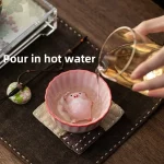 만화 세라믹 티컵 작은 돼지가 바닥 아래에서 거품을 뱉는 재미있는 찻잔 도자기 물컵 머그 - 이미지 3