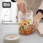 SHIMOYAMA 1300ml 냉동 유리 피클 용기, 자동 공기 중심 뚜껑 및 식품 보관용 유리석 세트 포함 - 이미지 4