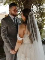 TOPQUEEN 우아한 진주 신부 베일 소프트 1 계층 신부를위한 페르시 웨딩 베일 빗 v180와 간단한 대성당 길이 베일 - 이미지 2