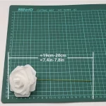 50 개/패키지 흰색 PE 장미 인공 꽃 머리 줄기 DIY 꽃다발 웨딩 파티 장식 스크랩북 용품 - 이미지 3