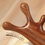 헤드 바디 마사지 목 얼굴 건강 관리 마사지 도구 자오선 두피 4-in-one 백단향 빗 마사지 경혈 코 스크레이퍼 - 이미지 6